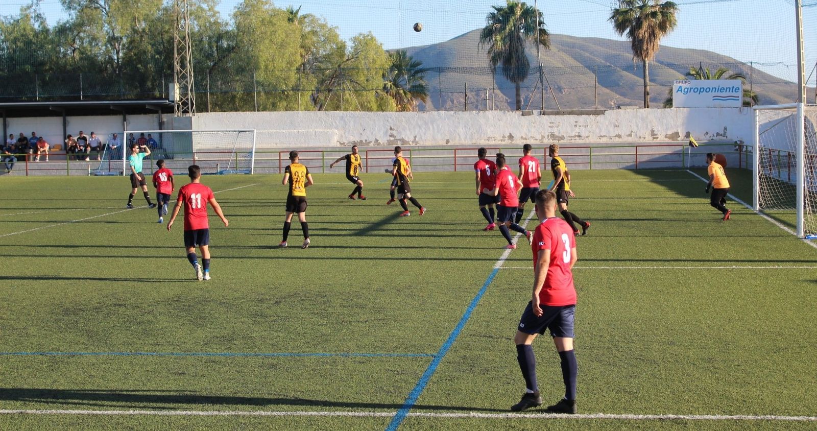 El Berja golea en el duelo del Poniente.