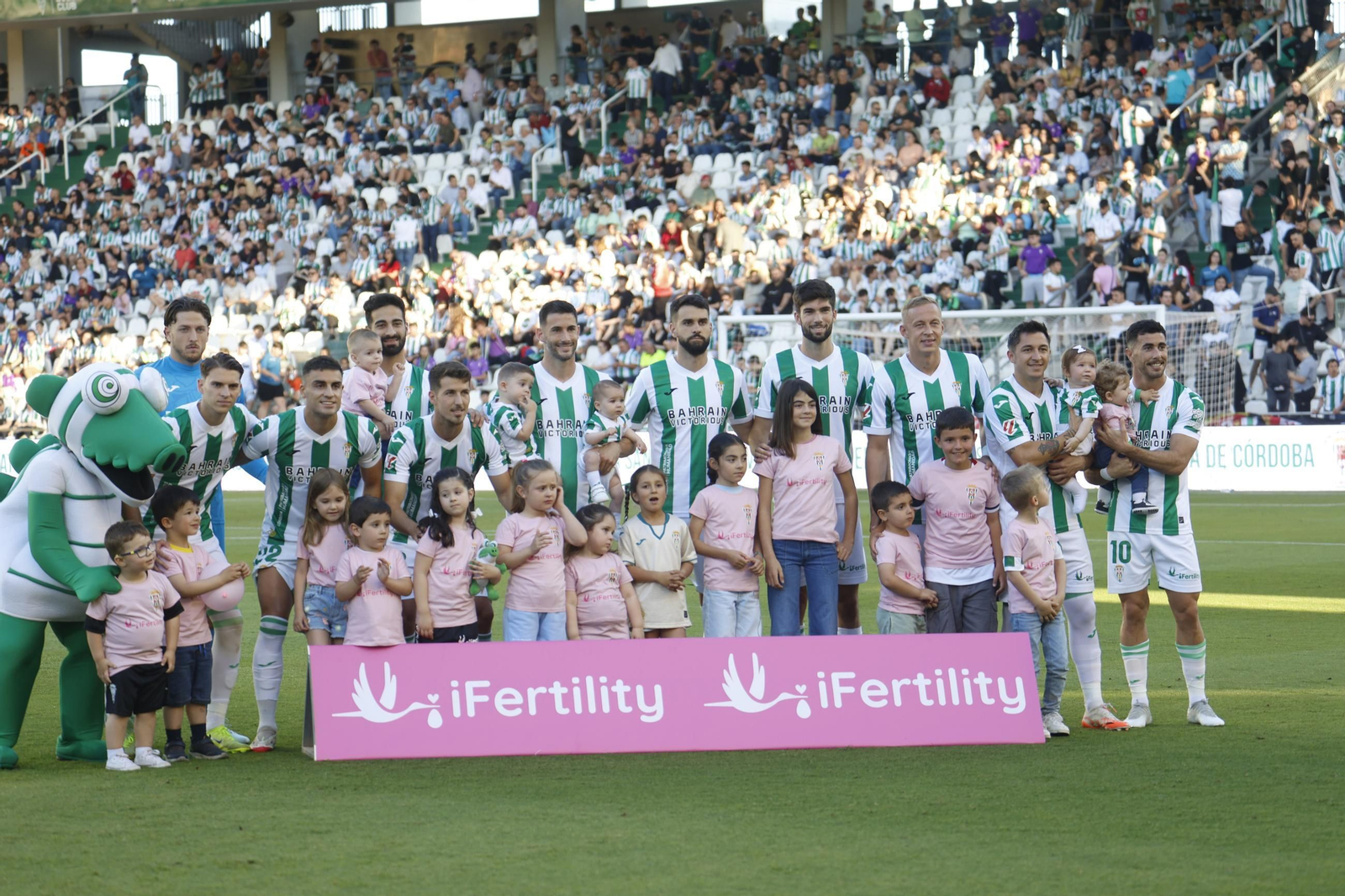 Las mejores fotos del ambiente en el emocionante Córdoba CF - Mirandés en El Arcángel