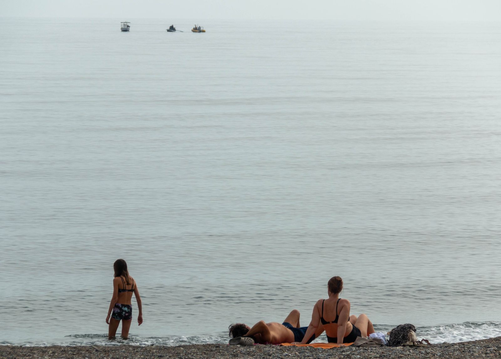La Costa vive un "veranillo del membrillo" aletargado con grandes índices de ocupación