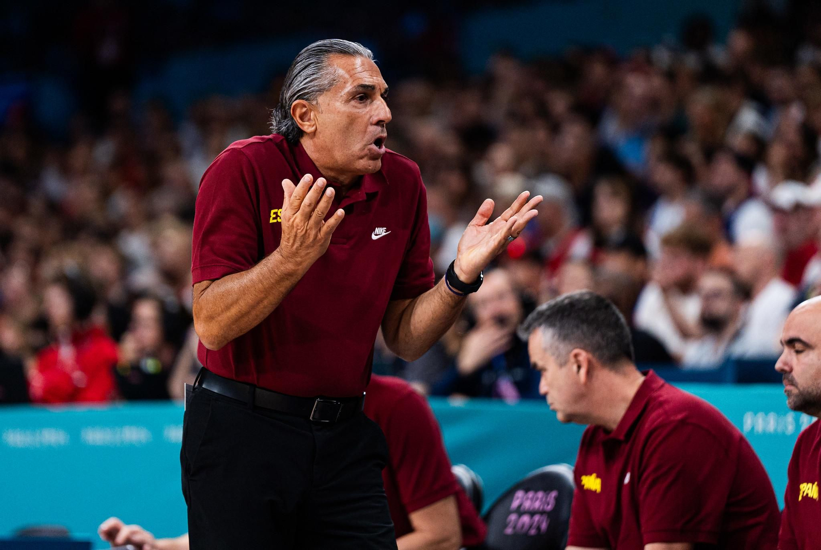 Alberto Díaz hace trabajo sucio y España se agarra a París tras ganar a Grecia (84-77)