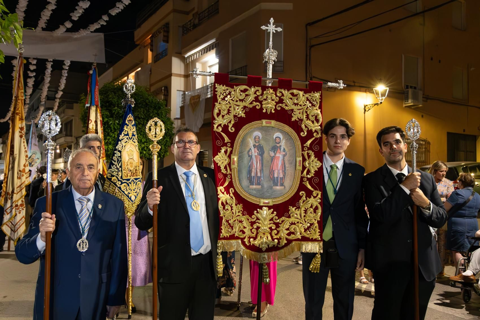 Santa Ana, patrona de Torredelcampo, recibe el bastón de mando como Alcaldesa Perpetua.