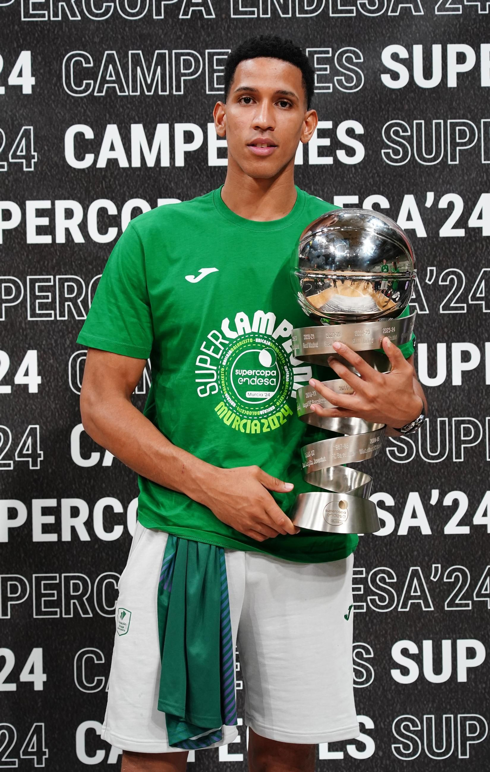 La sesión de fotos de los supercampeones de la ACB