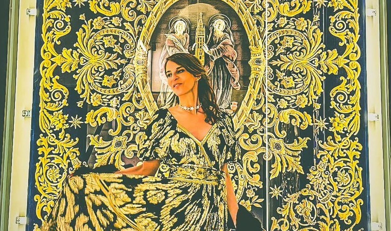 La Estrella de la Ilusión 2024 ante el palio de la Estrella