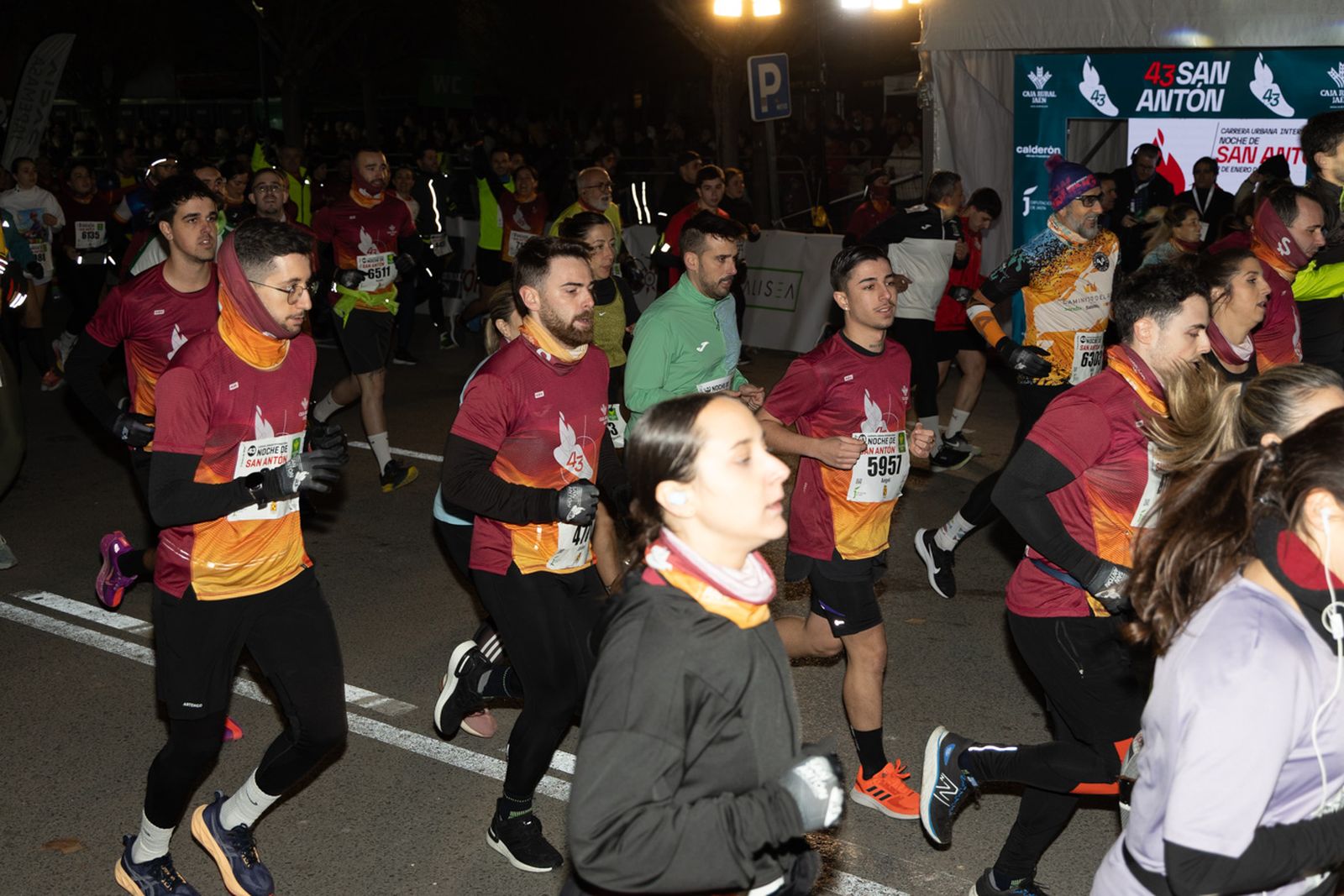 Encuéntrate en la salida de la Carrera de San Antón 2026, en imágenes (3)