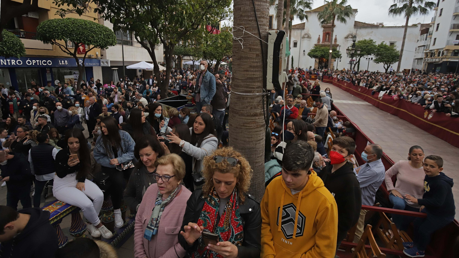Fotos del Lunes Santo en Algeciras: La Columna y la Legión