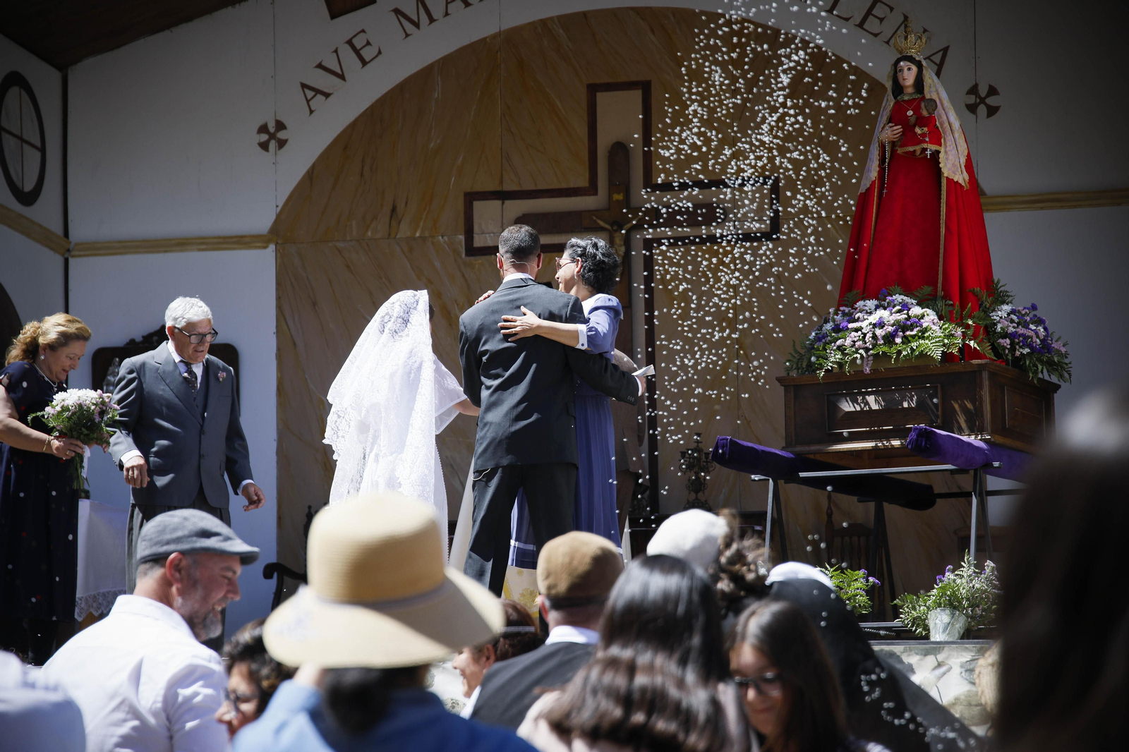 Imágenes de "Canteros y Caciques en la lucha por el Mármol" de Macael