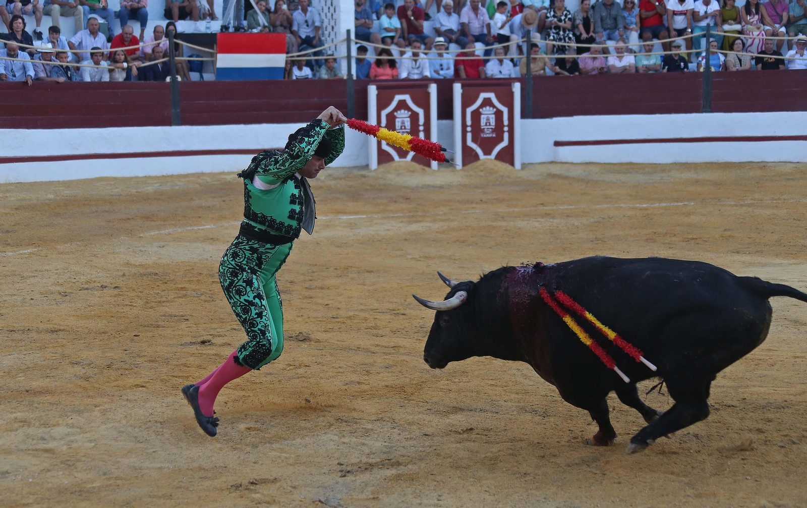 Fotos de la corrida de la reapertura de la plaza de toros de Tarifa: El Cid, Manuel Escribano y Manuel Ponce
