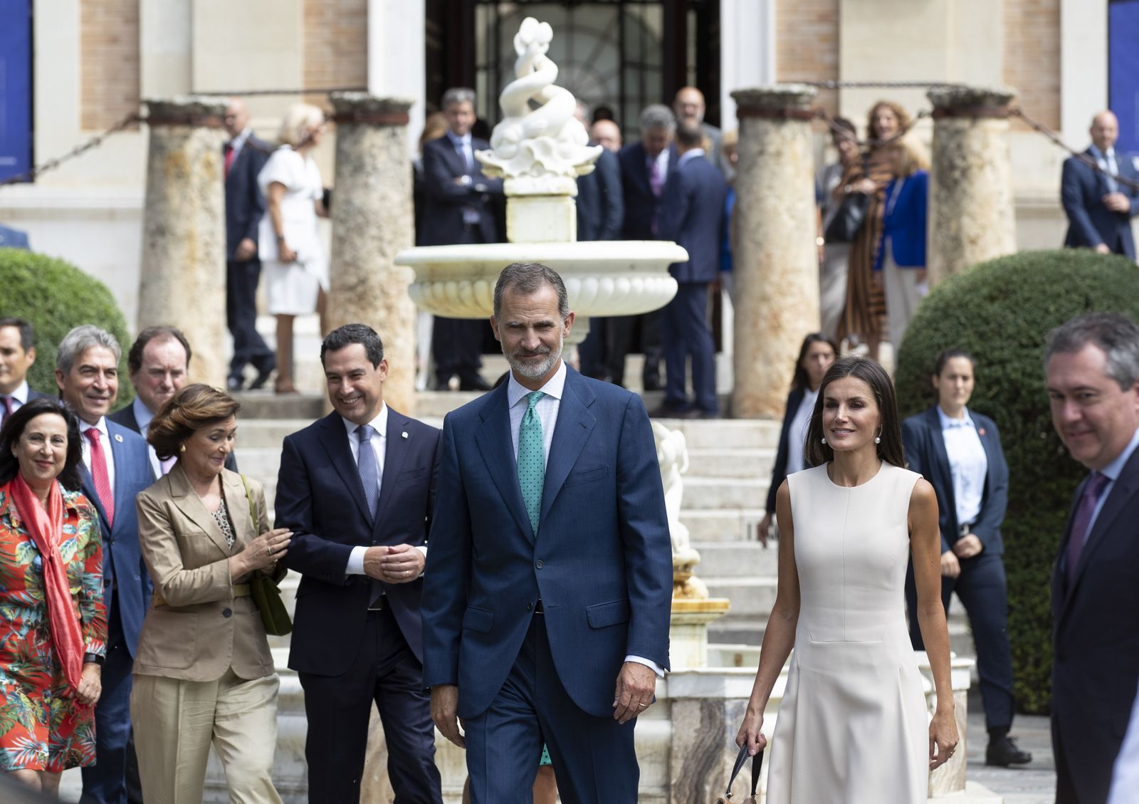 La visita de los Reyes a la exposición 'El viaje más largo', en imágenes