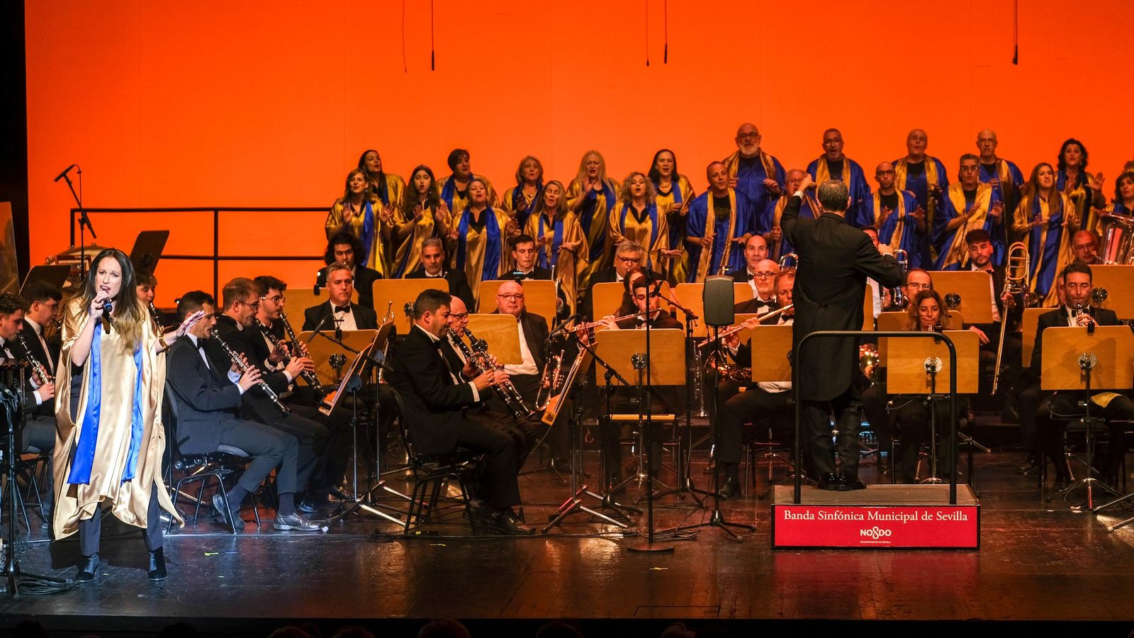 Imágenes del espectáculo Así canta nuestra tierra en Navidad, de la Fundación Cajasol y Alalá