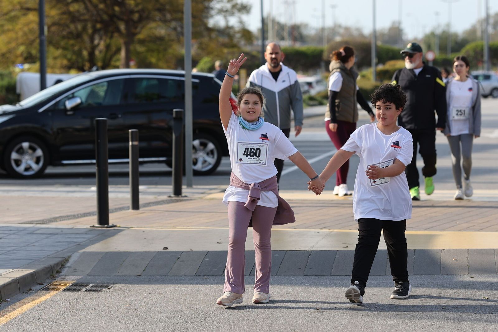 La Carrera Solidaria por el Día de la Mujer McArthurGlen, en fotos