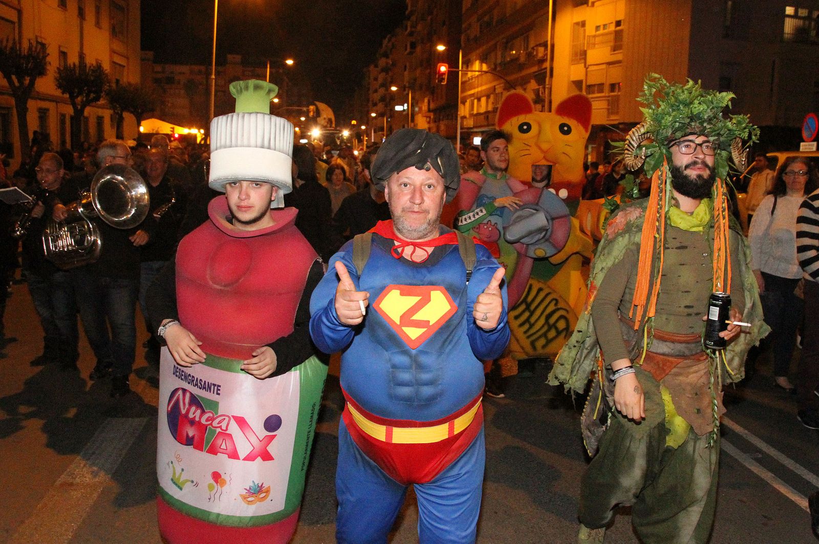 Pasacalles del Entierro del Choco, en imágnes