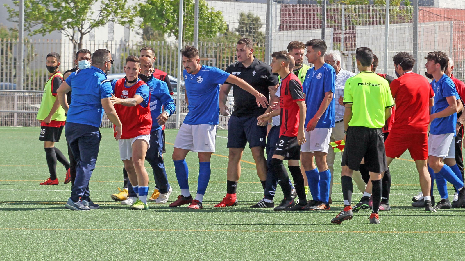 Bronca en La Granja entre Xerez DFC B y el Chiclana Industrial CF Bronca en La Granja entre Xerez DFC B y el Chiclana Industrial CF