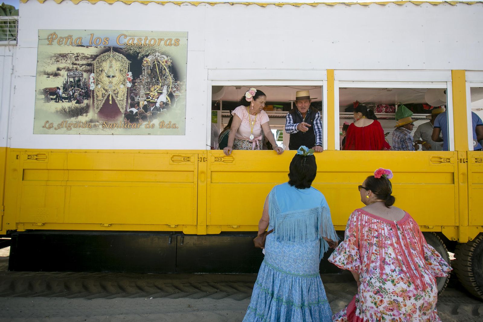 La hermandad de Sanlúcar cruza Bajo de Guía