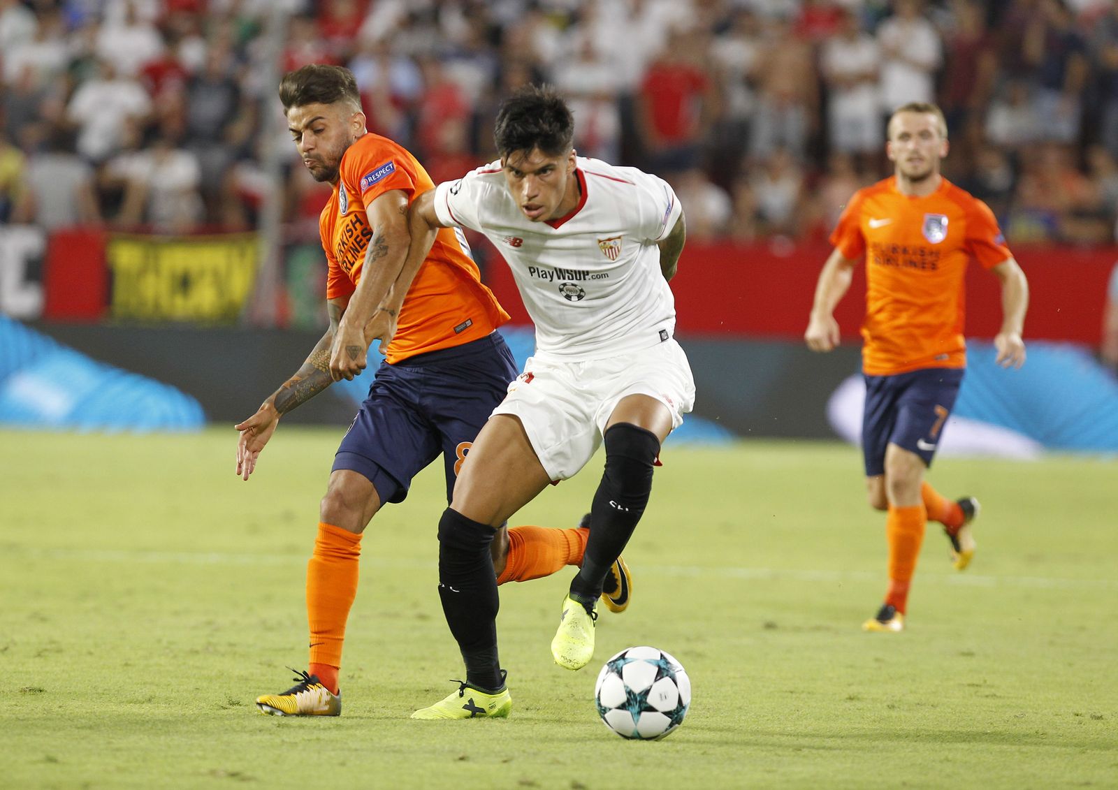 Las imágenes del Sevilla-Basaksehir