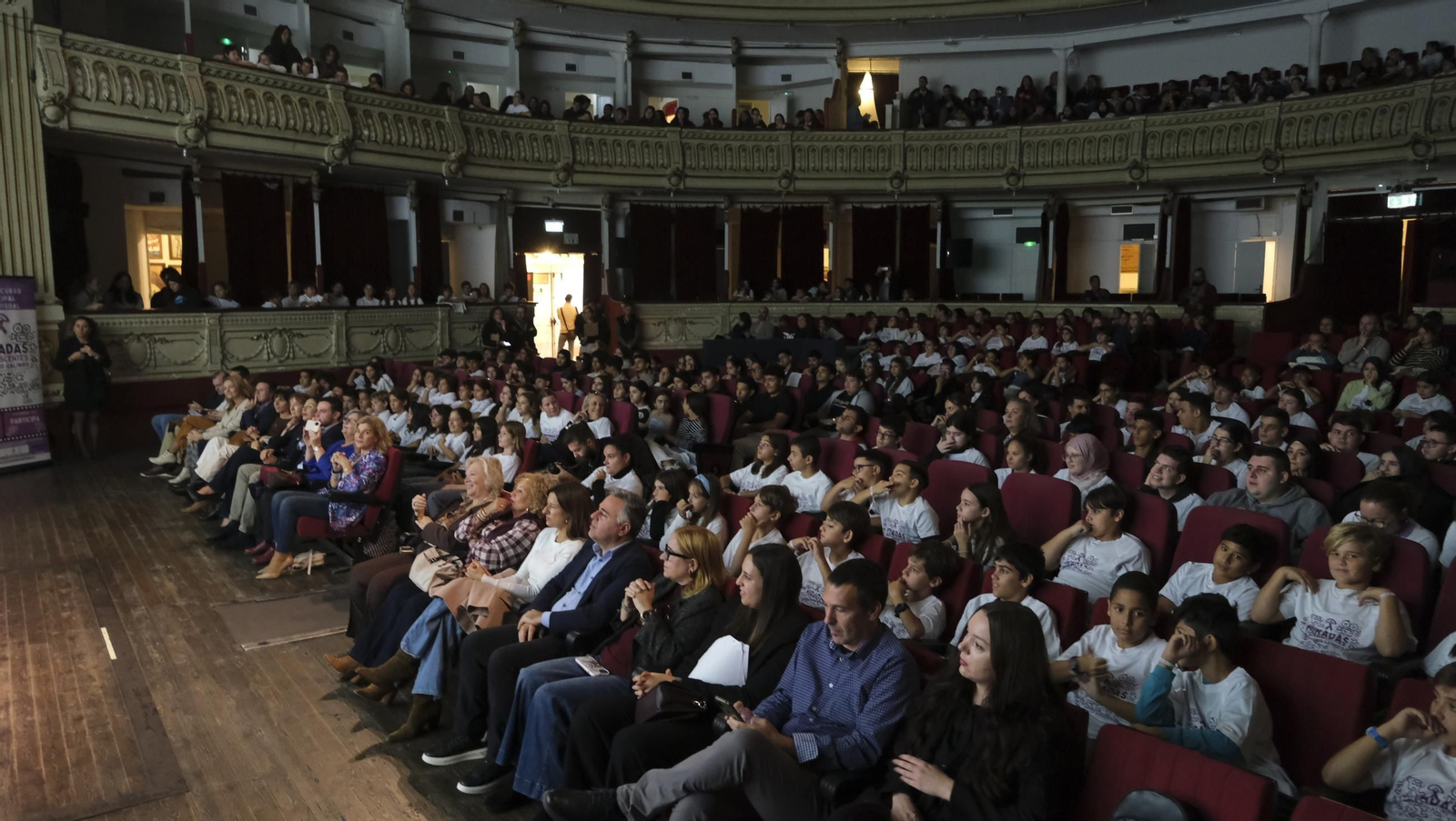 Imágenes de la gala 'Miradas Adolescentes' de FICAL 2025