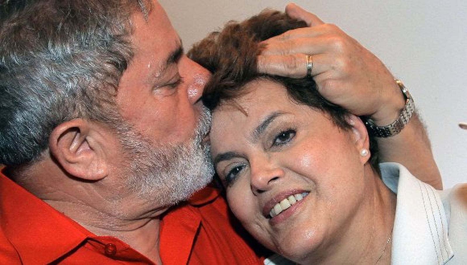 Dilma Rousseff prepara la transición y sus viajes con Lula