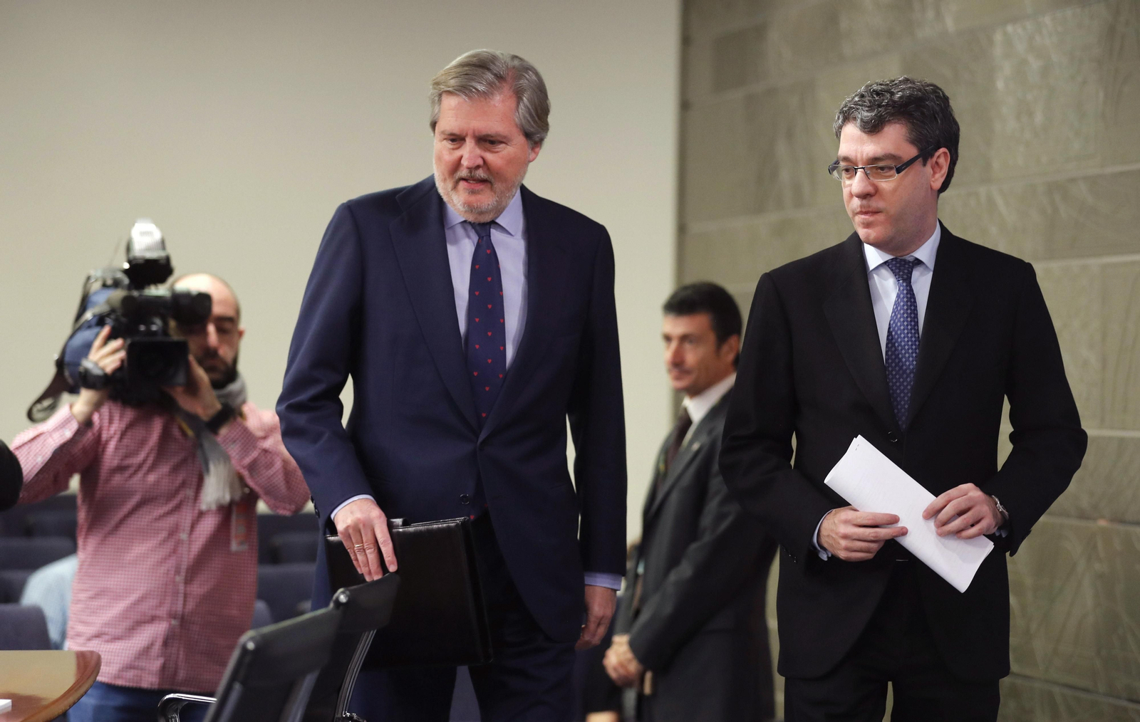 Méndez de Vigo (i) y Nadal (d), tras la rueda de prensa.