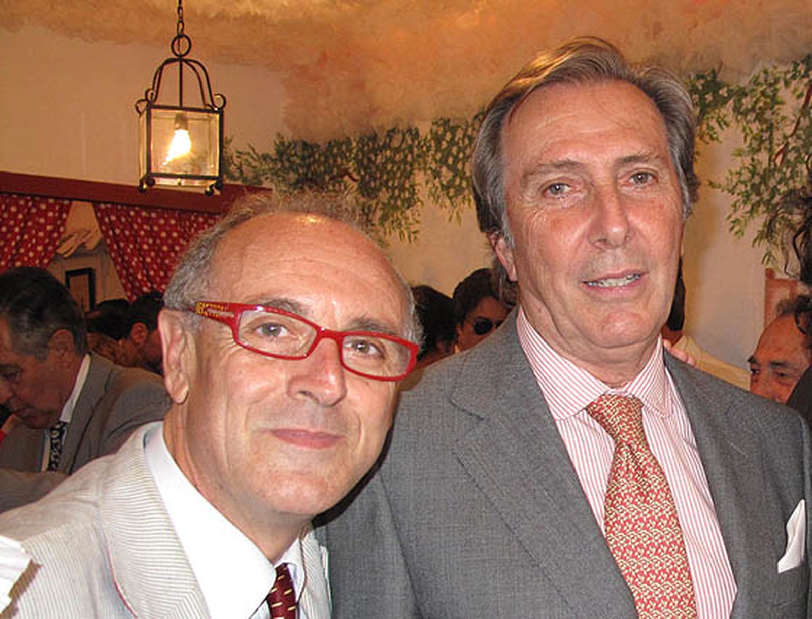 Joaquín López Aulestia, gerente del Campo de Golf Nuevo Portil, y Luis Valdenebro,marqués de Jódar.

Foto: Victoria Ramírez