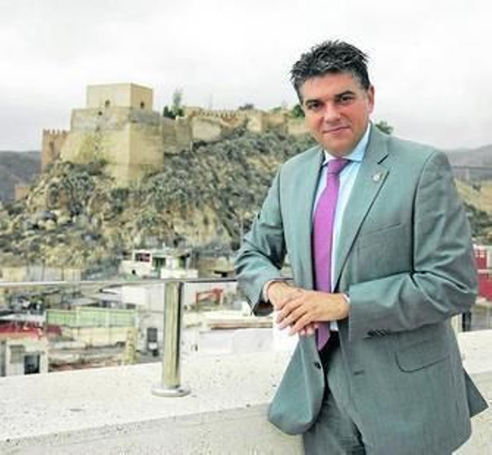 "No contemplamos ni entrar en el gobierno ni una moción de censura"