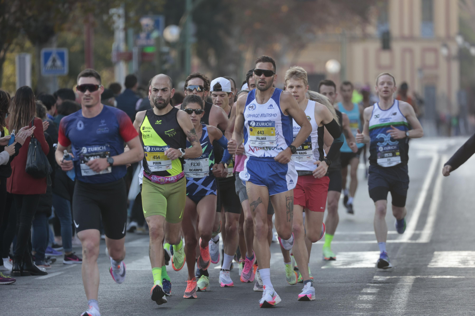 Las imágenes de la Maratón de Sevilla 2022 (6)