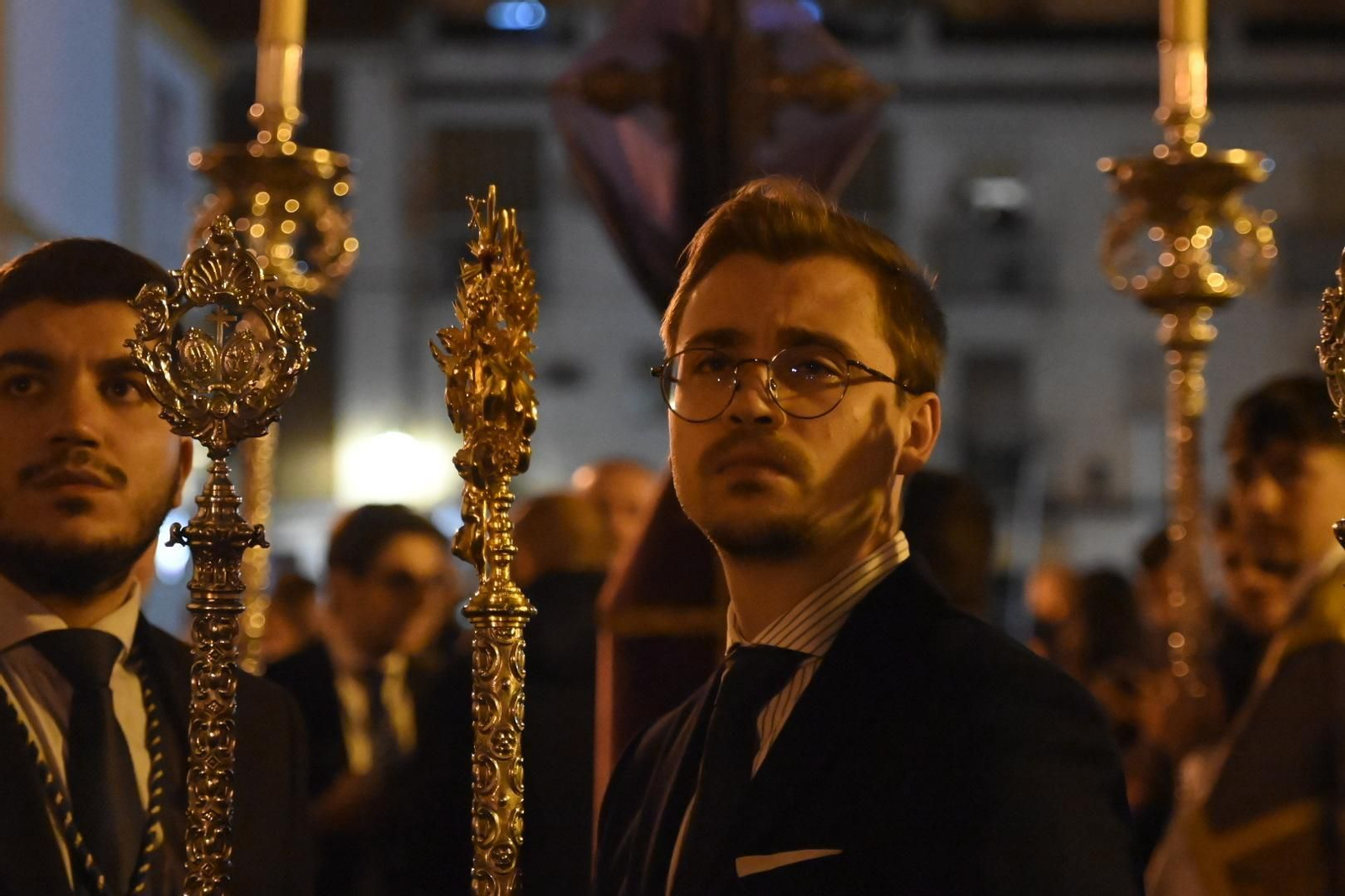 El íntimo traslado del Prendimiento en este Martes Santo de Córdoba, en imágenes