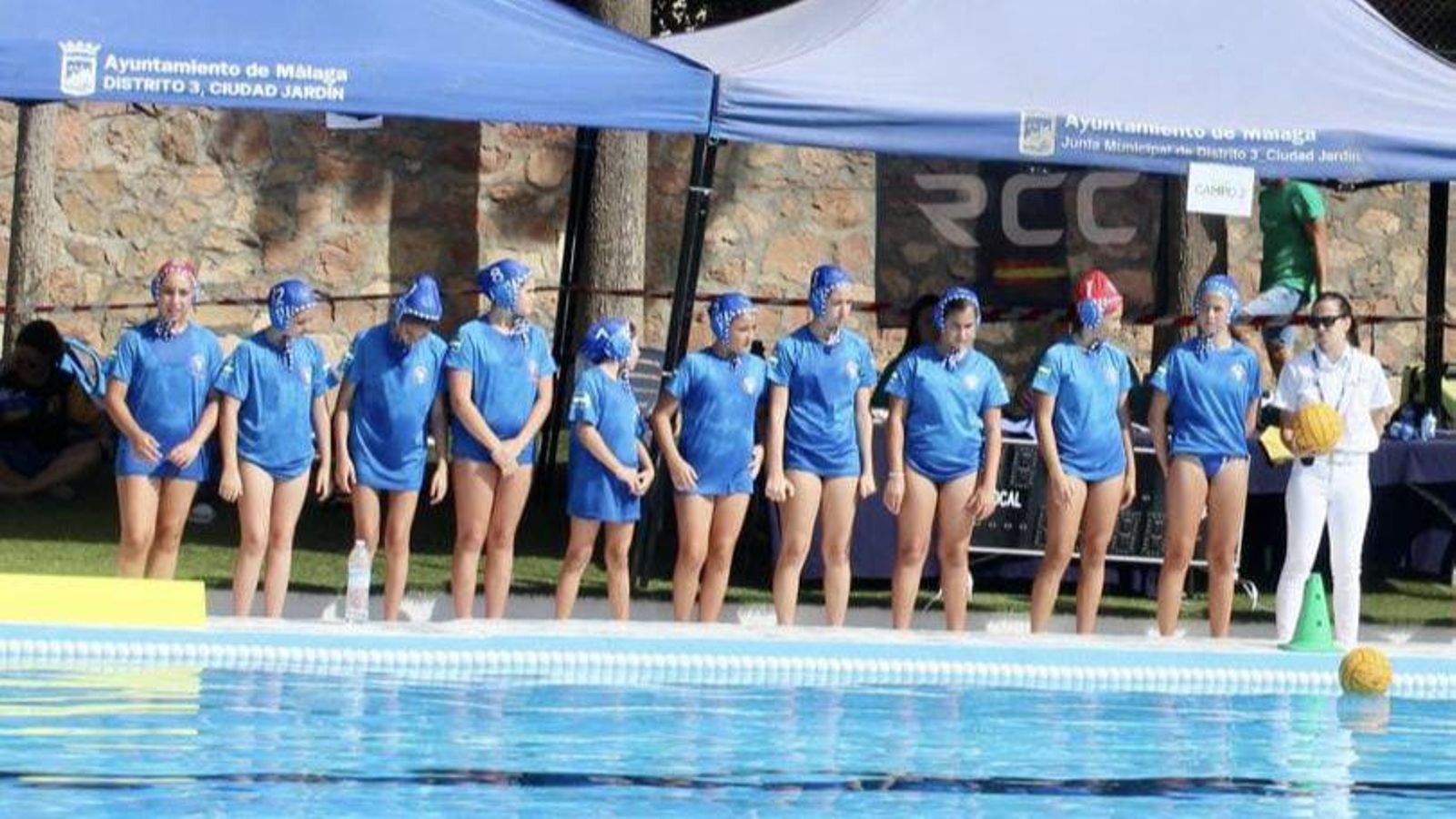 El equipo femenino fue 12º y compitió a un buen nivel con su máxima goleadora Belén Bernal.