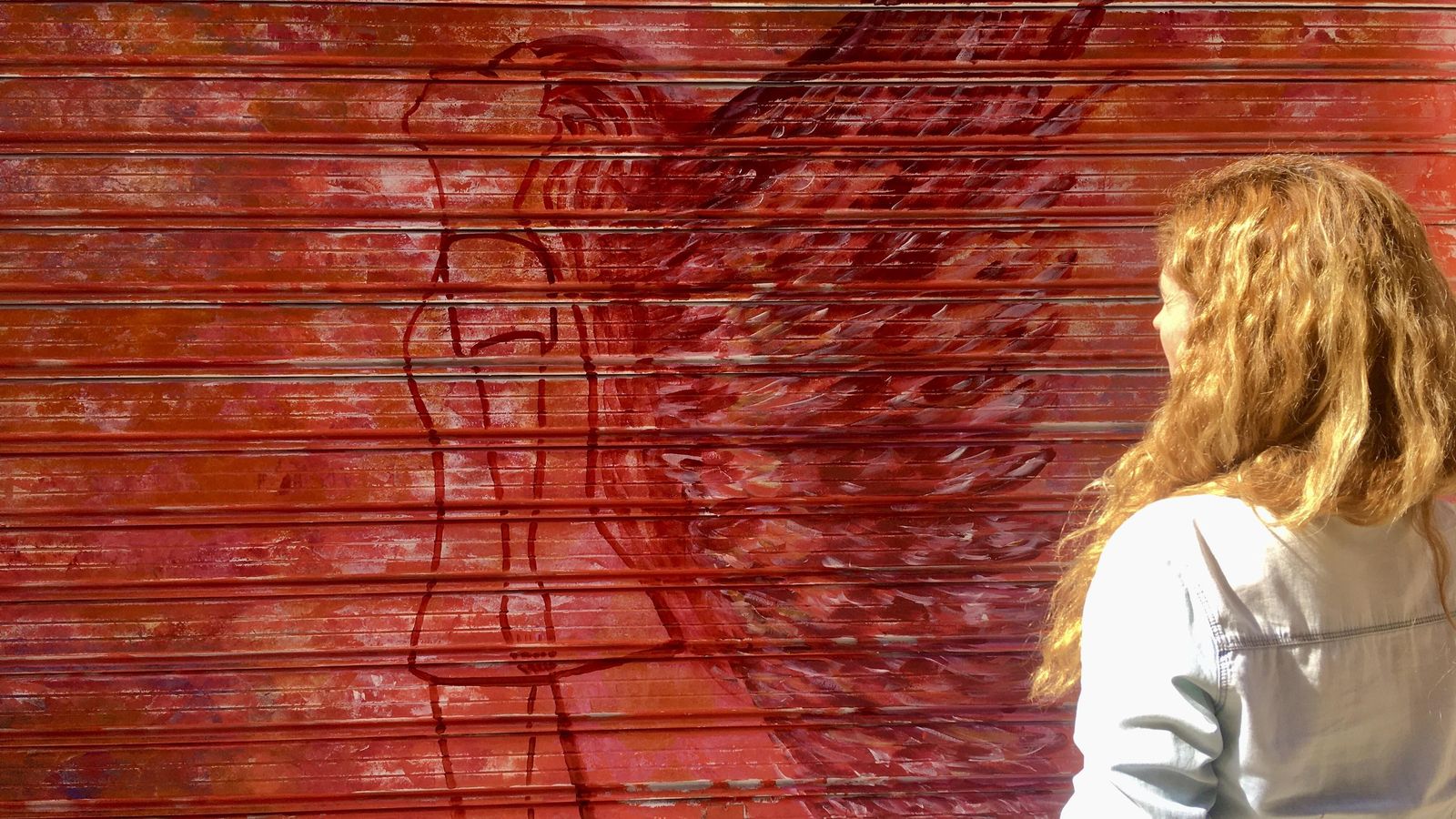 Mural en una de las persianas de la mercería "Mi Tienda" Mural en una de las persianas de la mercería "Mi Tienda"