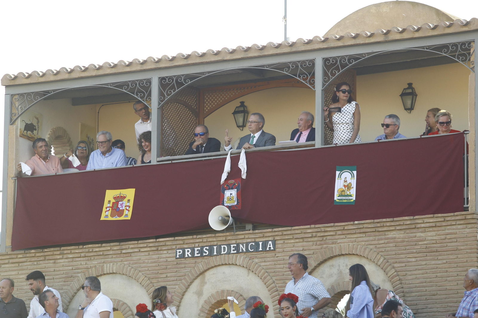 Imágenes de la corrida de toros de la Feria de Vera, con Morante de la Puebla, Emilio de Justo y Pablo Aguado