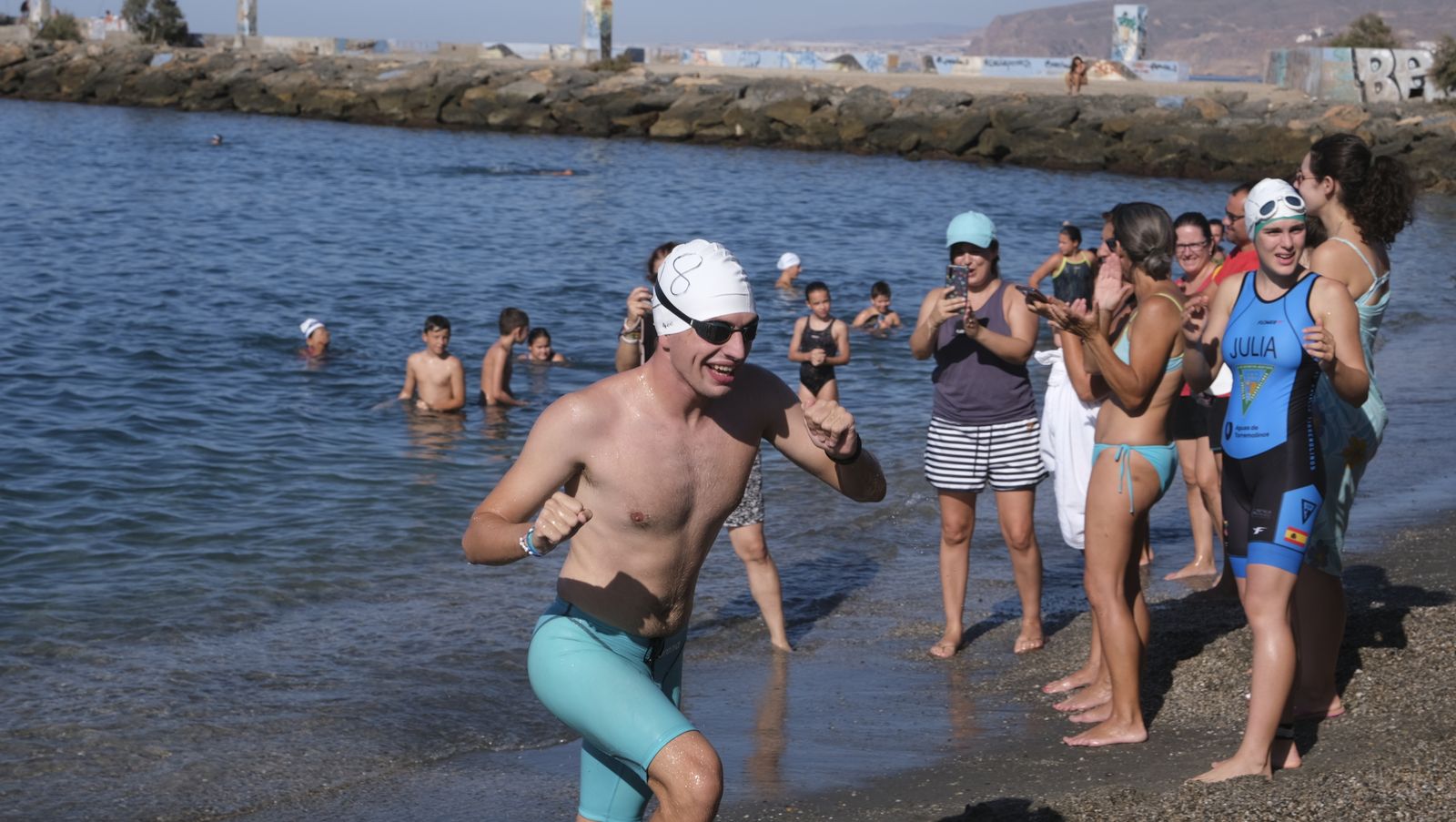 Imágenes de la travesía a nado de la Feria de Almería 2022