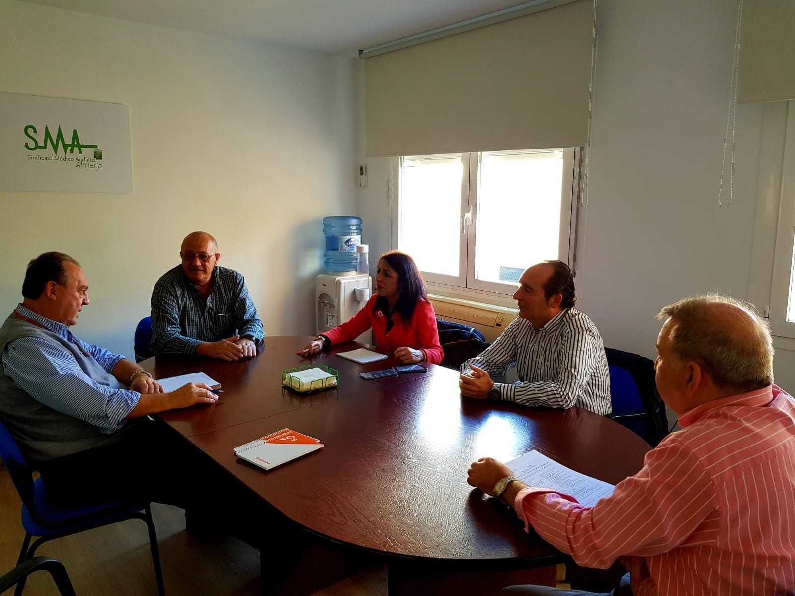Reunión de los representantes de Ciudadanos con el Sindicato Médico.