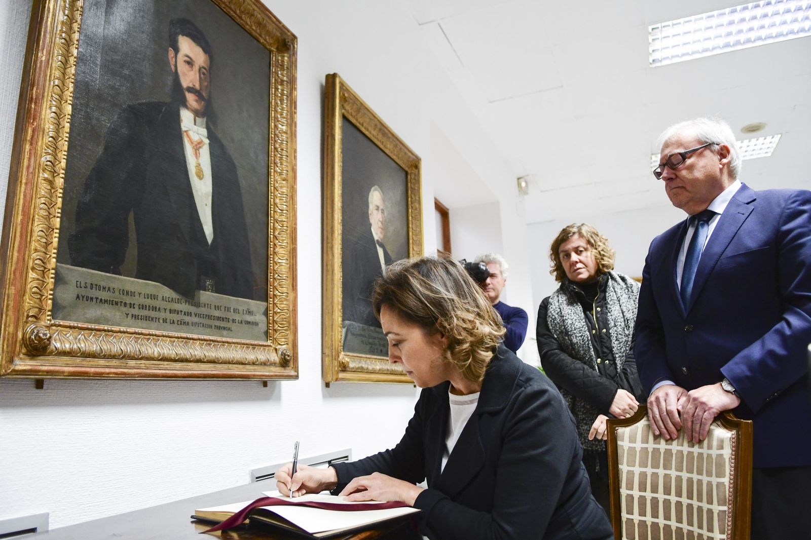 Las imágenes de la capilla ardiente de Pablo García Baena