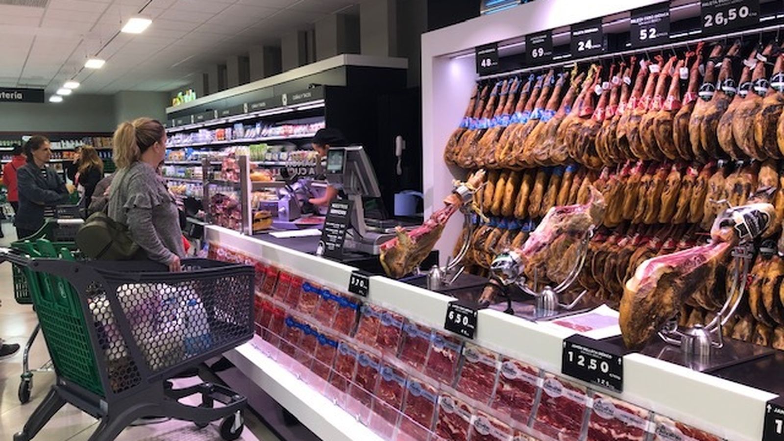 Nueva sección de jamón al corte implantada por Mercadona en sus tiendas.