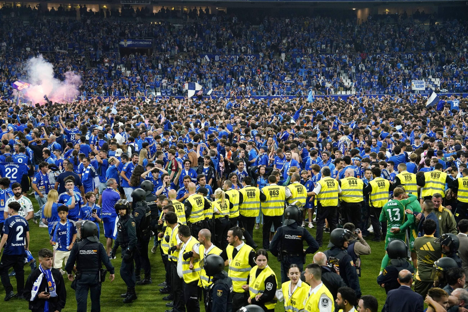 Las fotos del ascenso del Oviedo ante el Mirandés