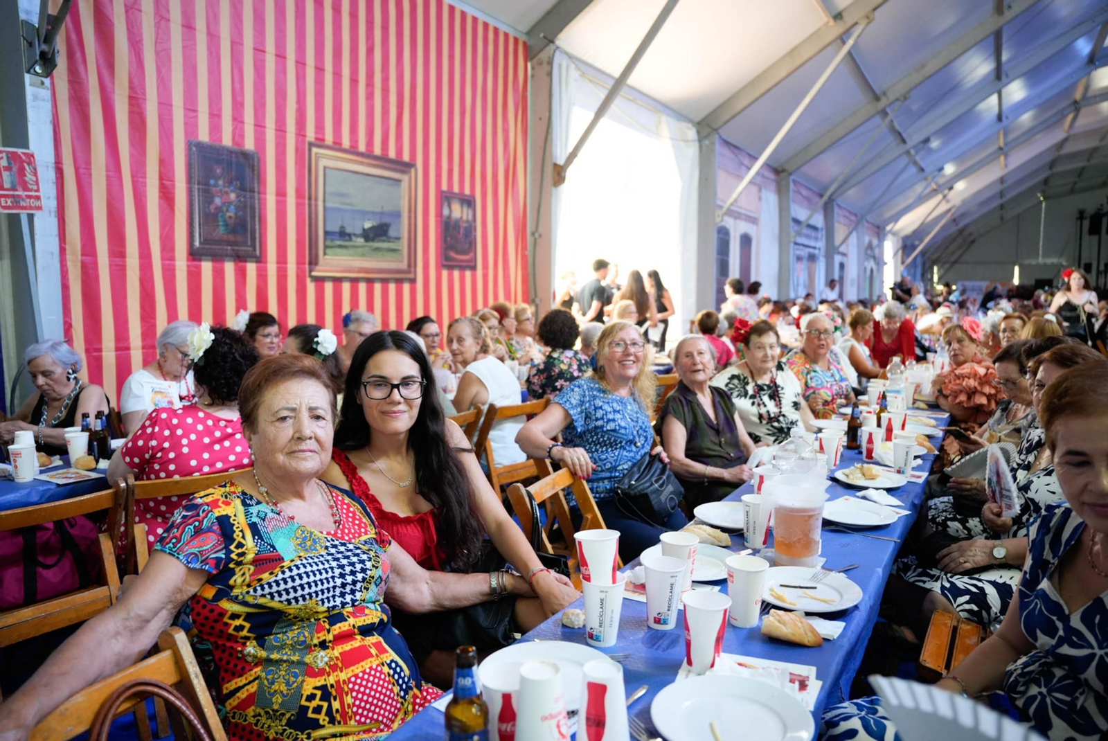 Las fotos de la comida de homenaje a la mujer en la Feria de Almería