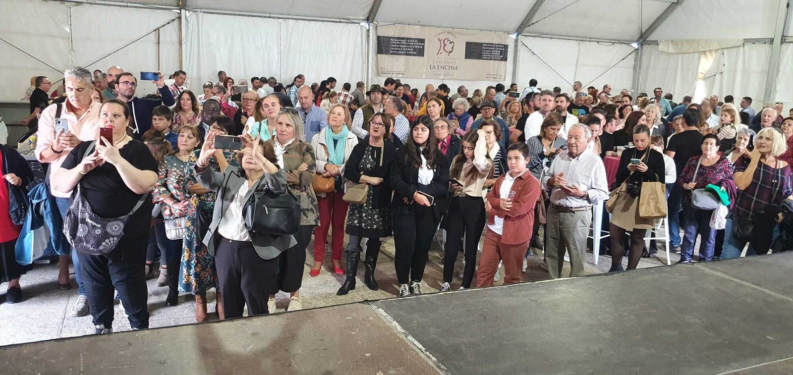 La celebración de la IX Feria del Lechón Ibérico de Cardeña, en imágenes