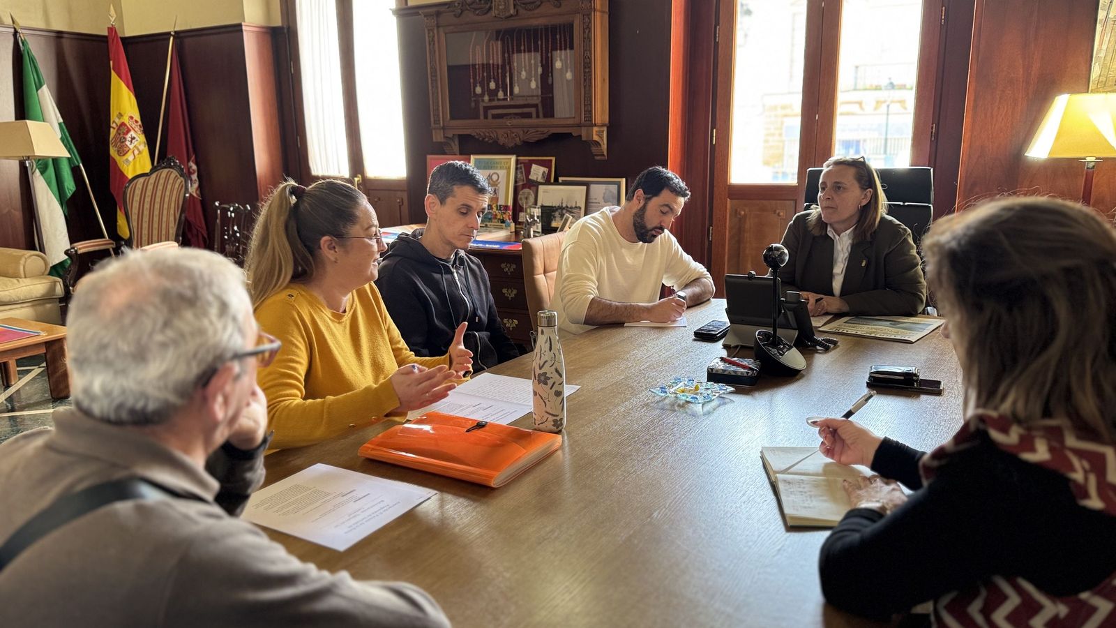 Encuentro municipal con representantes de los grupos medioamientales