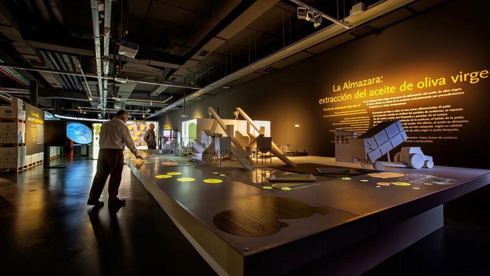 La musealización de este centro es impresionante y te llevará a descubrir cosas que no sabías del aceite de oliva.