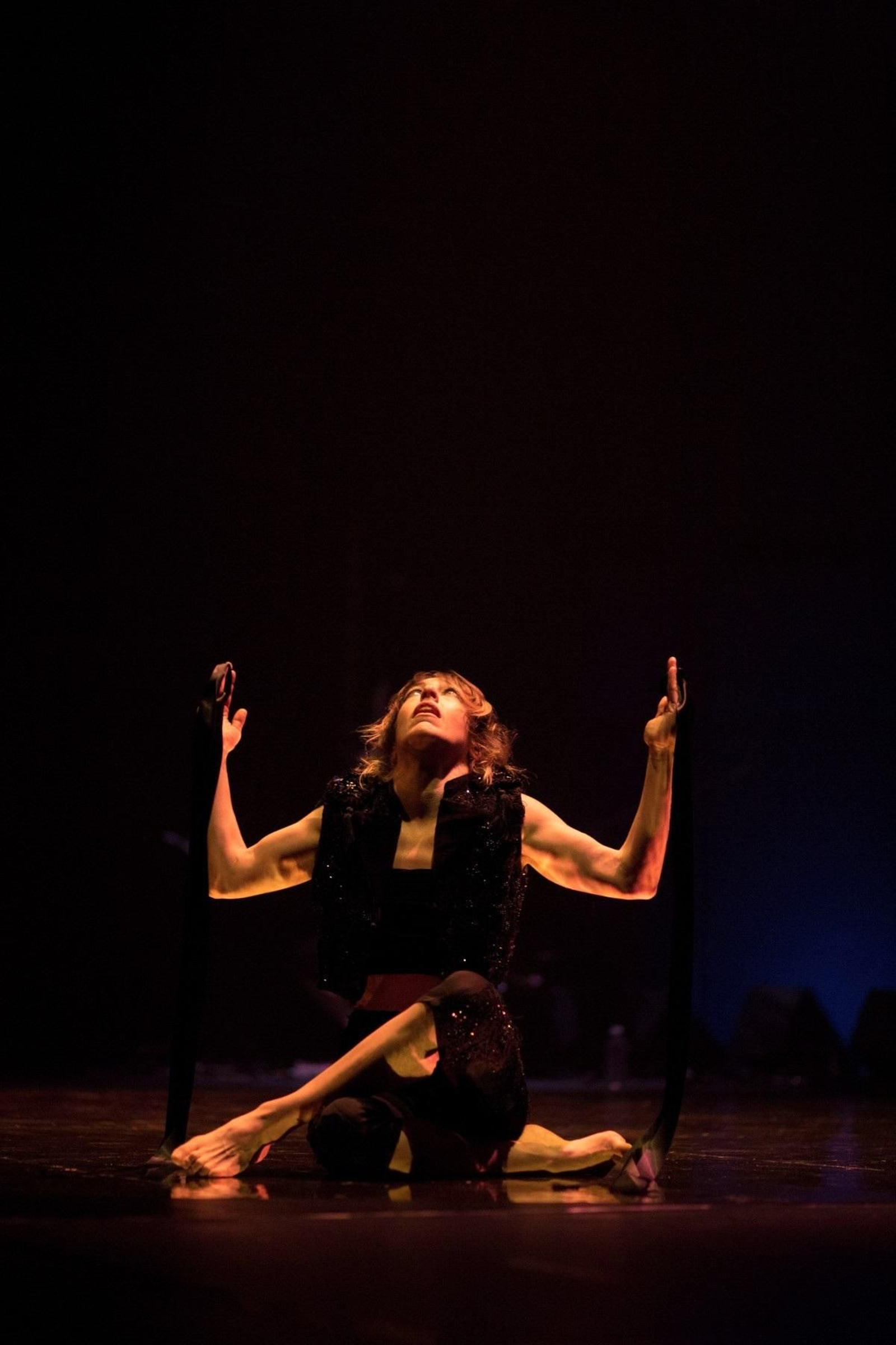 Luz Arcas, en una representación de 'Toná', de La Phármaco.