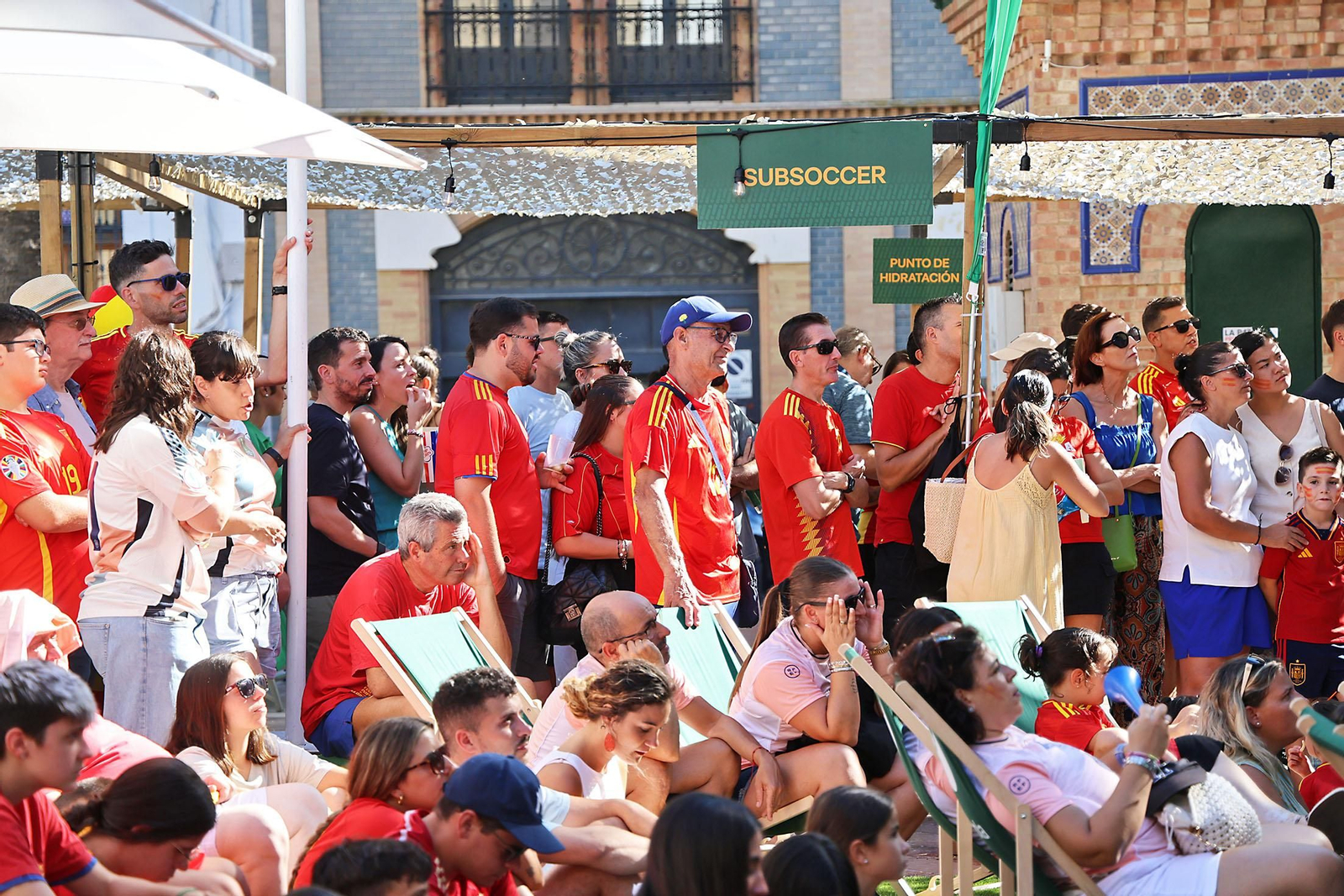 Imágenes de la Fan zone en Huelva de la Final de la Eurocopa entre Inglaterra y España Imágenes de la Fan zone en Huelva de la Final de la Eurocopa entre Inglaterra y España
