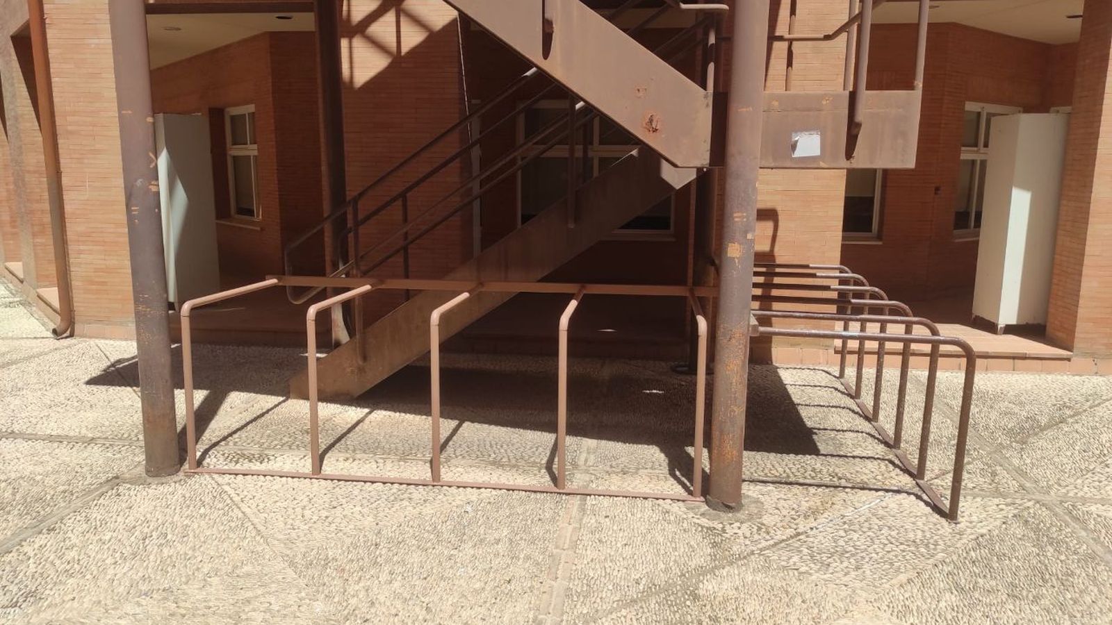 Aparcamientos para bicicletas en la UCO.