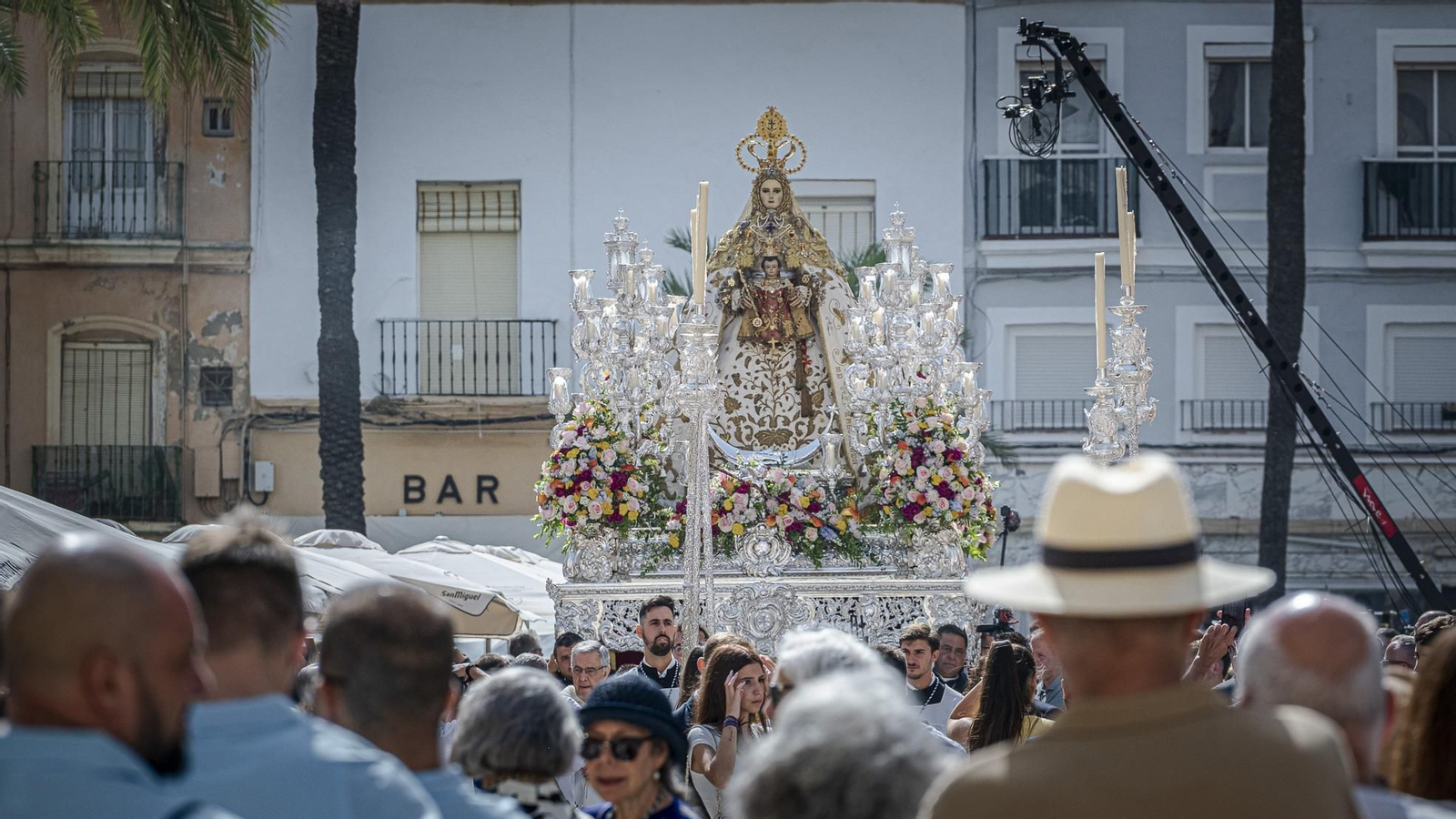 Búscate entre las imágenes del Domingo de Corpus en Cádiz