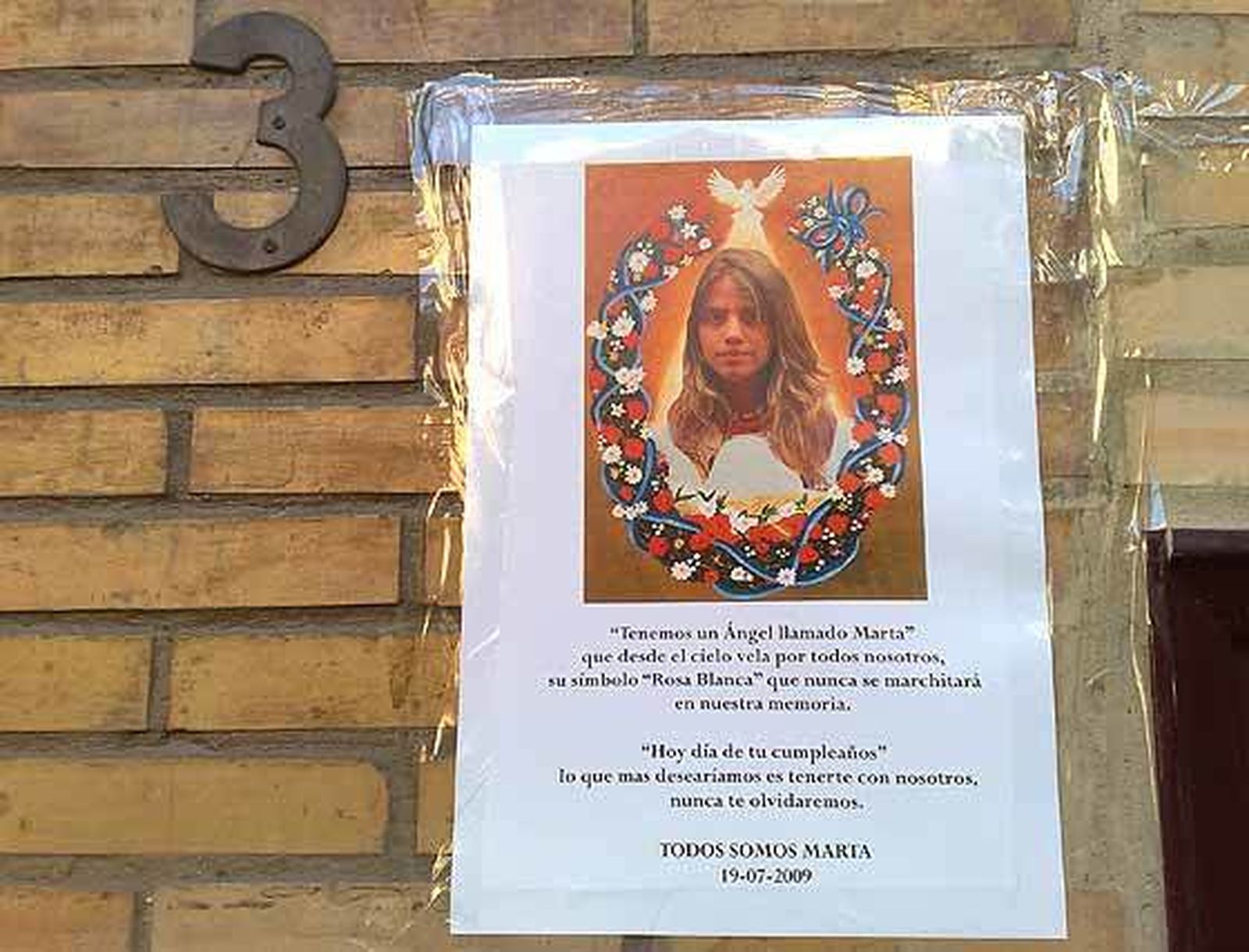 Una misa recuerda a Marta en su 18 cumpleaños