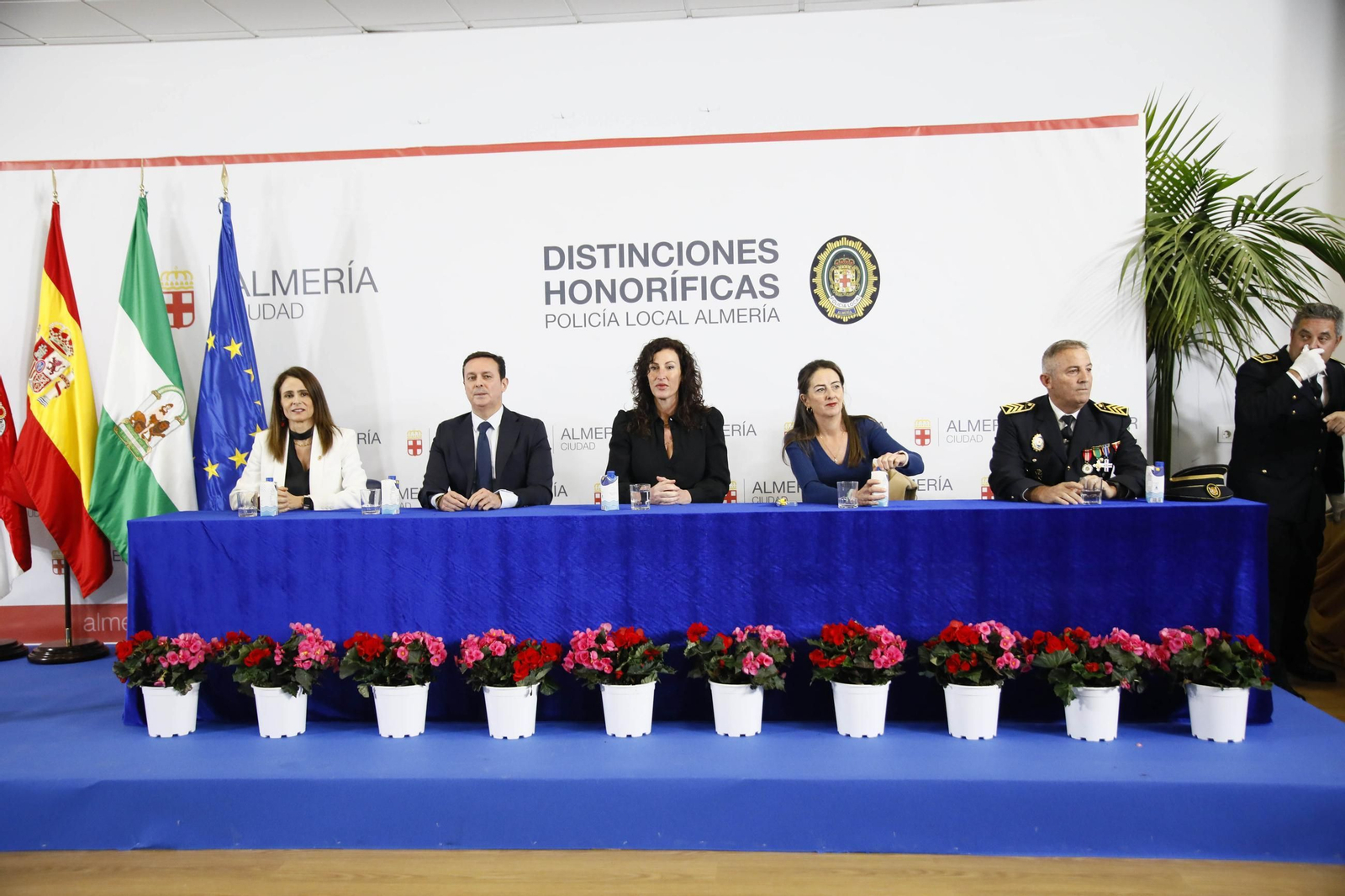 Las imágenes del acto institucional de la Policía Local de Almería con motivo de la festividad de su patrón, San Esteban