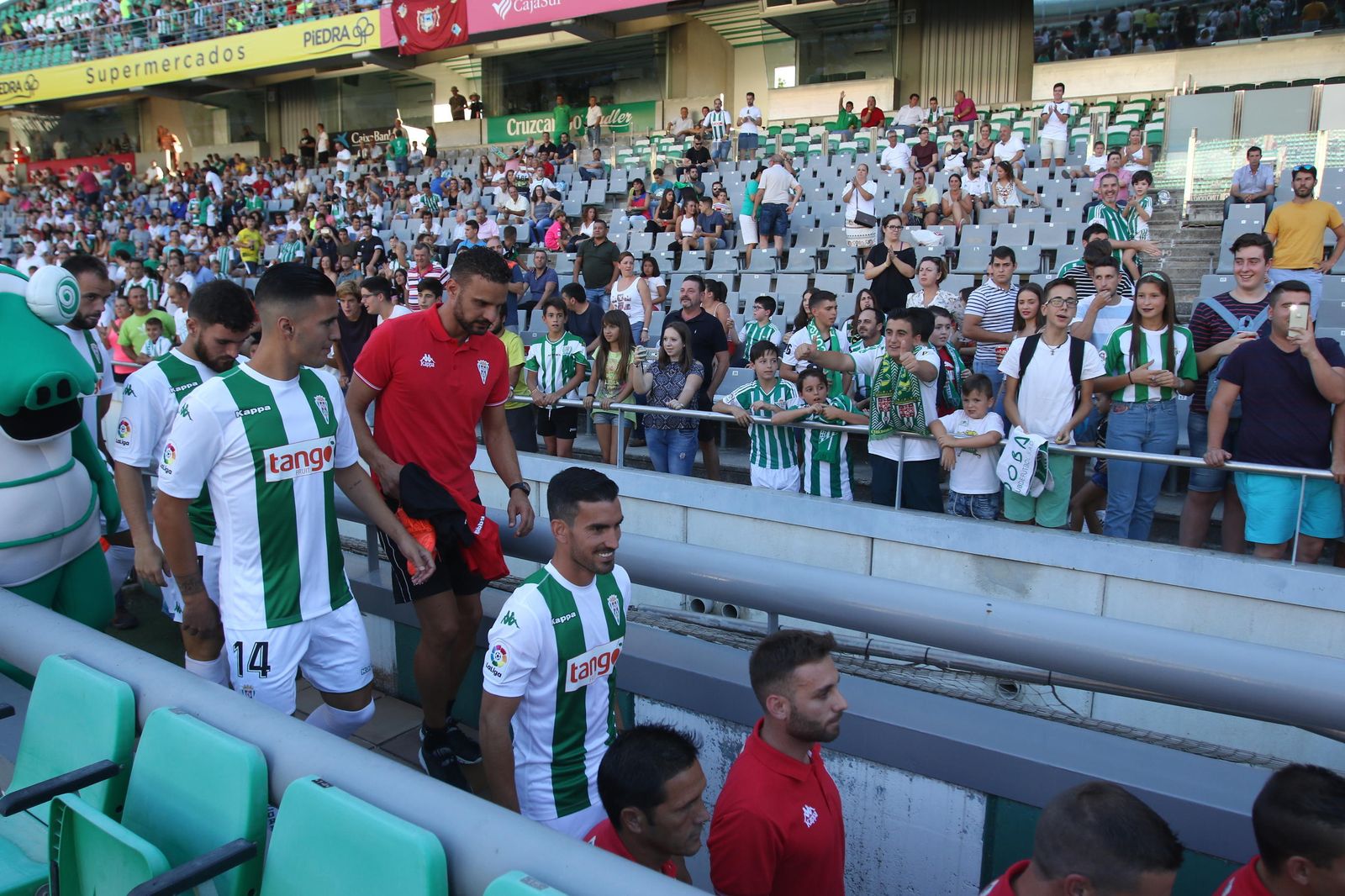 Las imágenes de la presentación del Córdoba ante su afición