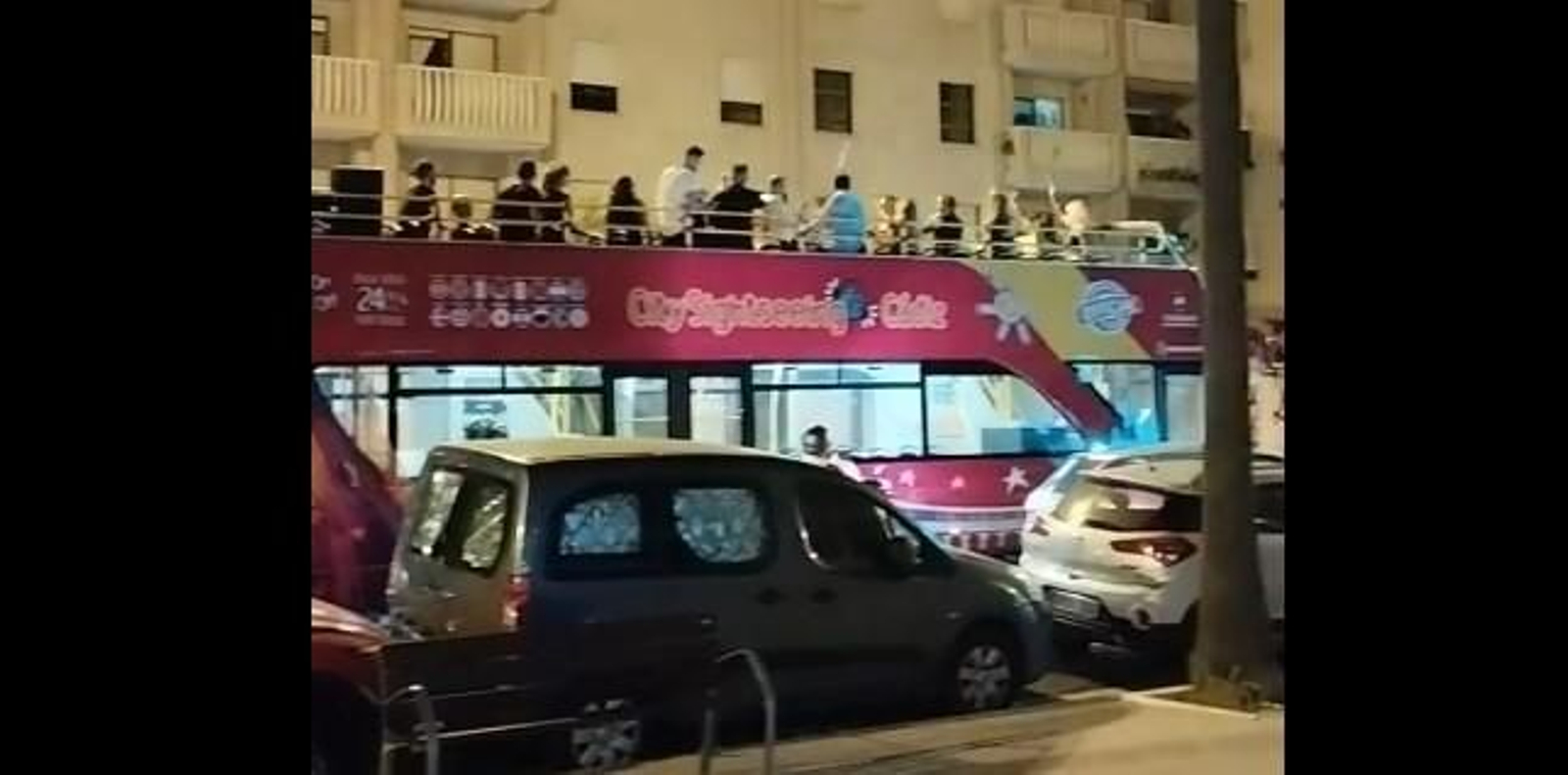 El autobús descapotable causante de la polémica el pasado sábado 26 de agosto