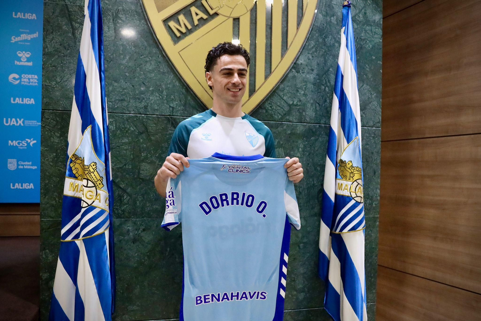 Las fotos de la presentación de Josué Dorrio con el Málaga CF