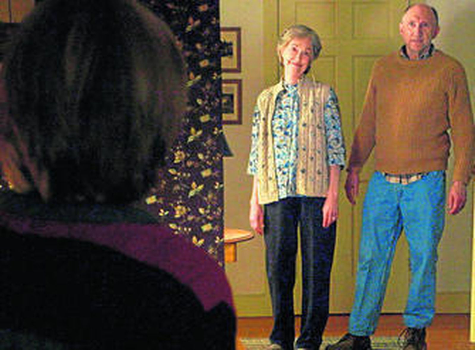 Shyamalan presenta en su filme una adorable pareja de ancianos que tal vez no sean tan adorables.