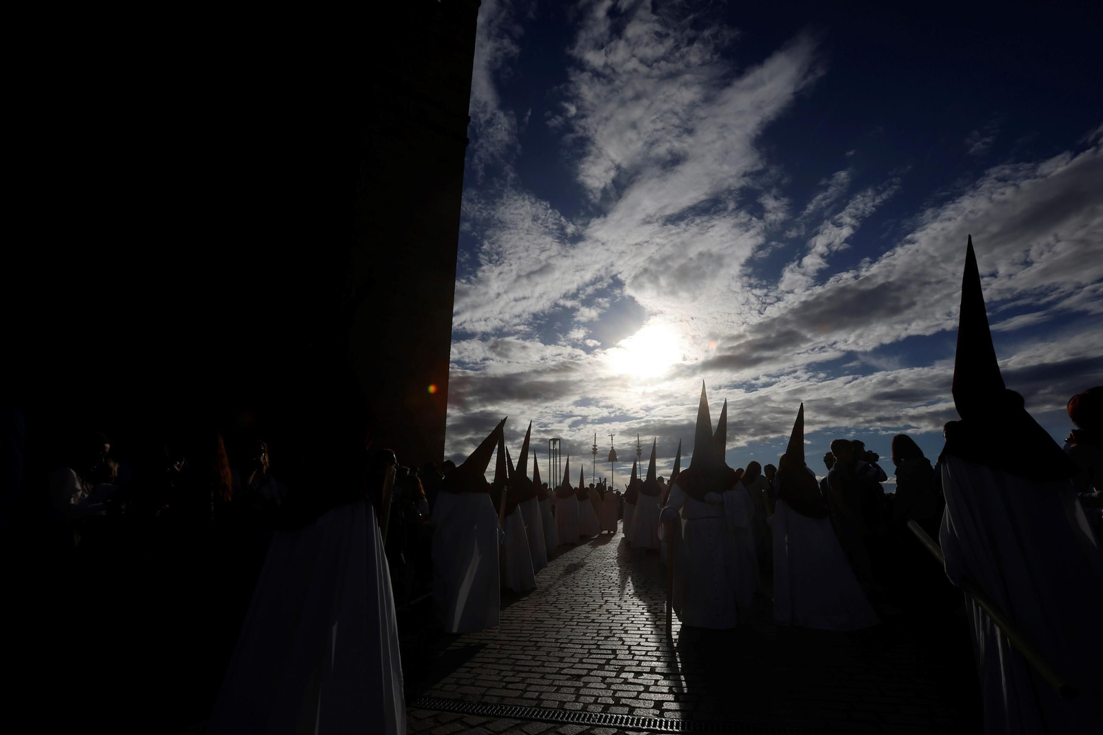 La procesión de la Vera-Cruz en este Domingo de Ramos de Córdoba, en imágenes