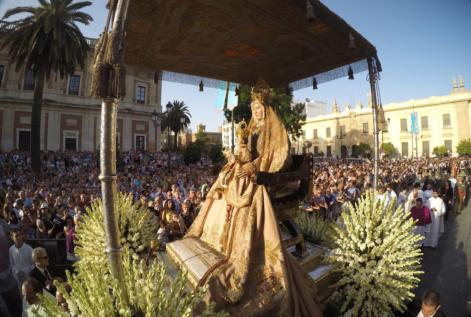 Las procesión de la Virgen de los Reyes