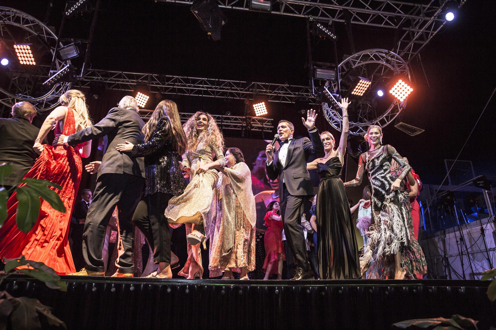 Conga solidaria en la Gala Starlite 2019 de Marbella.